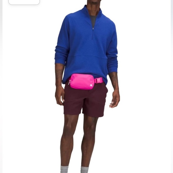 Lululemon Everywhere Belt Bag Crossbody 1L - SONIC PINK. - NWT - Picture 5 of 7